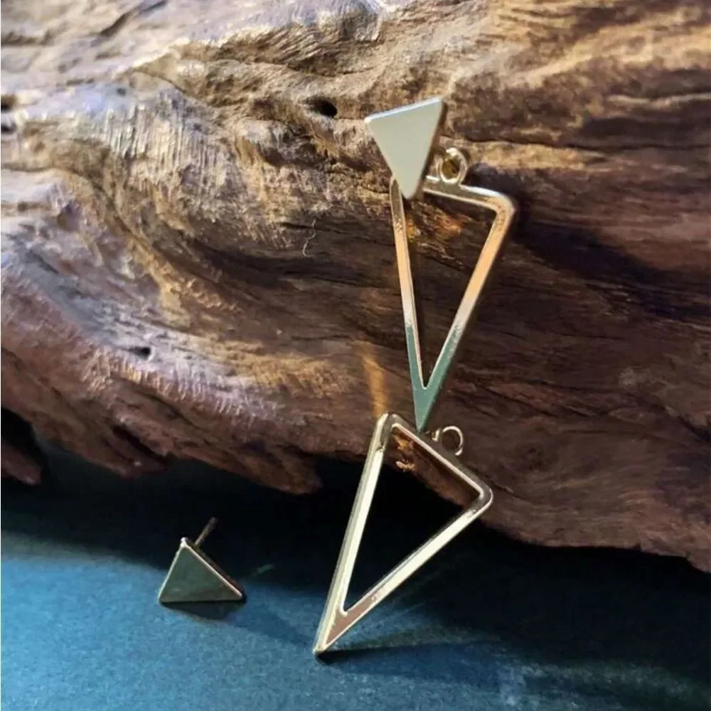 Gold Triangle Drop Earrings R76